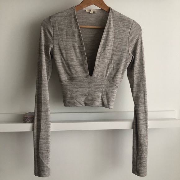 Wilfred Tops - Wilfred Free deep V crop top